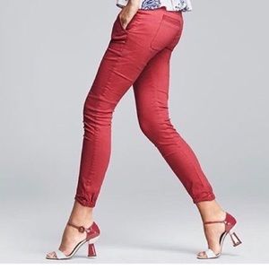 CAbi NWOT Hutton Pants in Nantucket Red